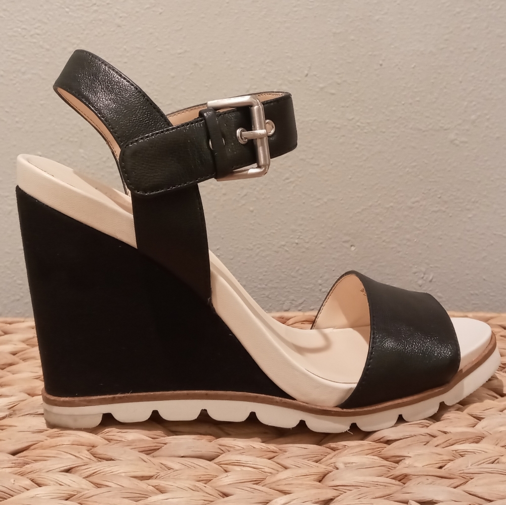 Nine West Black Leather Wedges